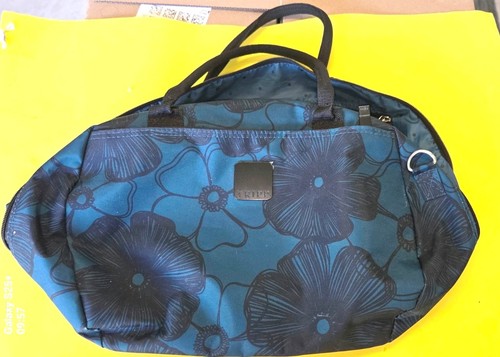 Tripp blue floral holdall - blue,
